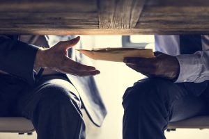 Bestikkelsessag i Aarhus Kommune - Efterforskning - yourCompany